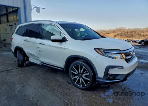 2019 Honda Pilot Touring from USA, damaged, VIN 5FNYF6H65KB028409